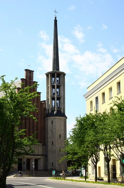 Moderní kostel františkánů klášter v jaslo — Stock fotografie