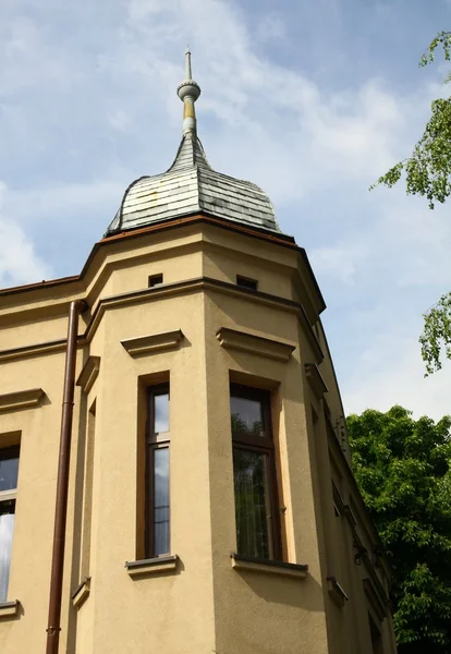 Antigua casa con torre en Cracovia —  Fotos de Stock