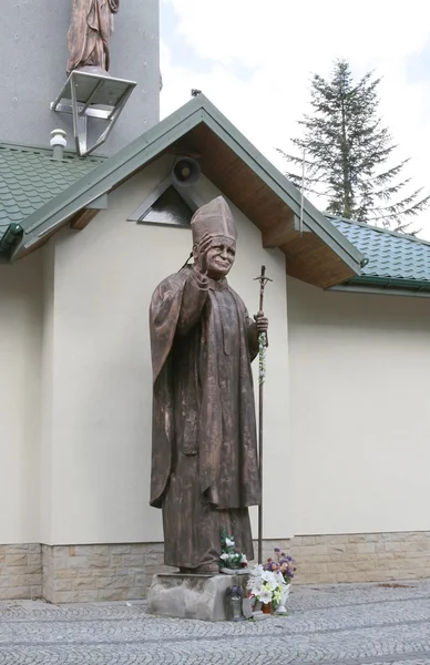 Monument en laiton de saint Jean-Paul II à Jaslo — Photo