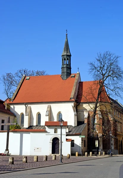 Kleine, alte Kirche im Zentrum von Krakau — Stockfoto