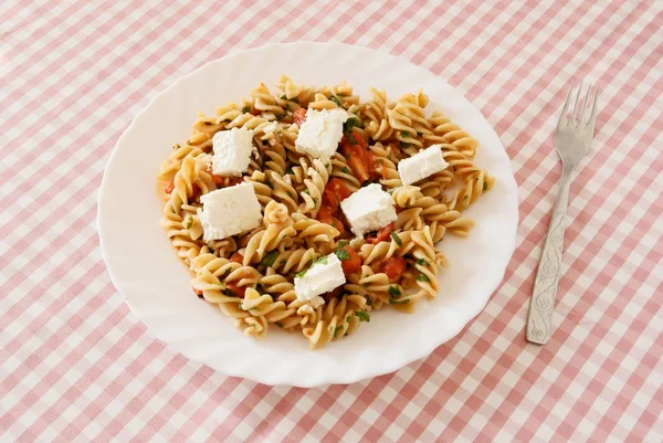 Pasta med ost och tomatsås — Stockfoto