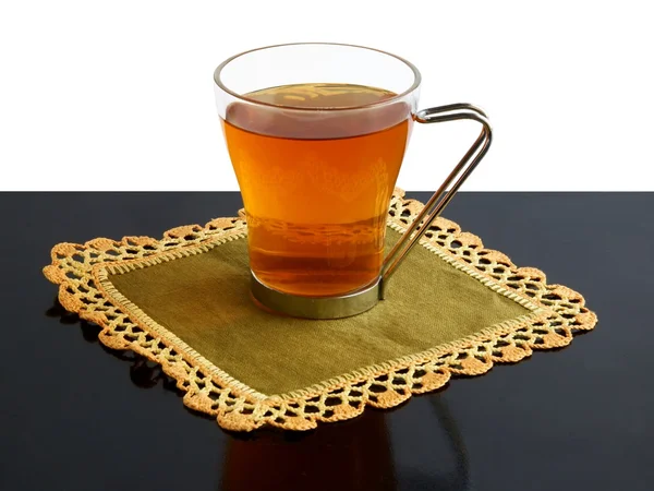 Горячий чай в стекле — стоковое фото
