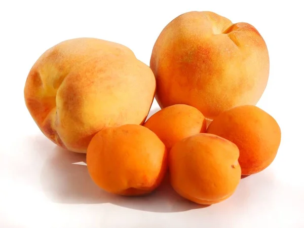 Smakelijke Abrikozen Perziken Als Heerlijke Vruchten Close — Stockfoto