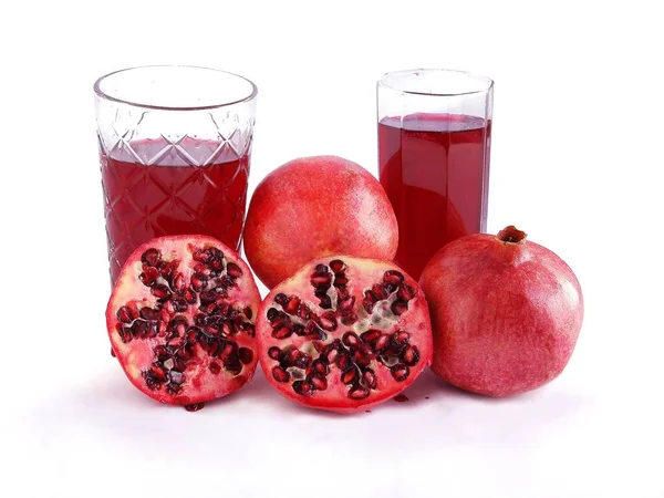 Red Juicy Pomegranats Juice Isolated — стоковое фото