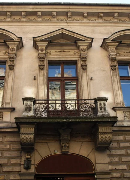 Orrnamental Balcony Window Facade Old Building — Stock Photo, Image