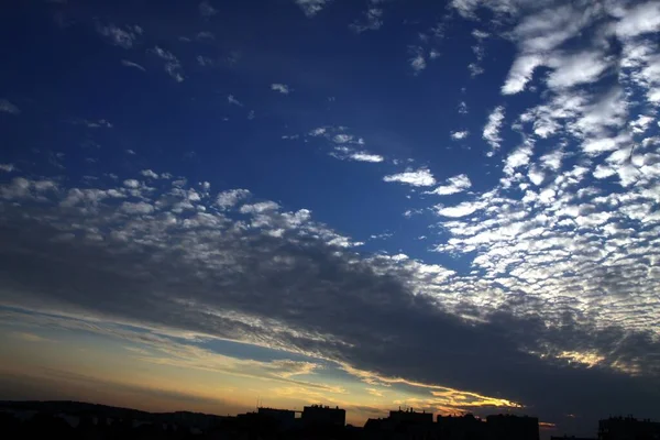 Blick Auf Malerische Bunte Wolken — Stockfoto