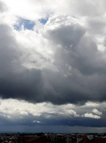 Вид Хмарне Небо Сонячним Світлом — стокове фото