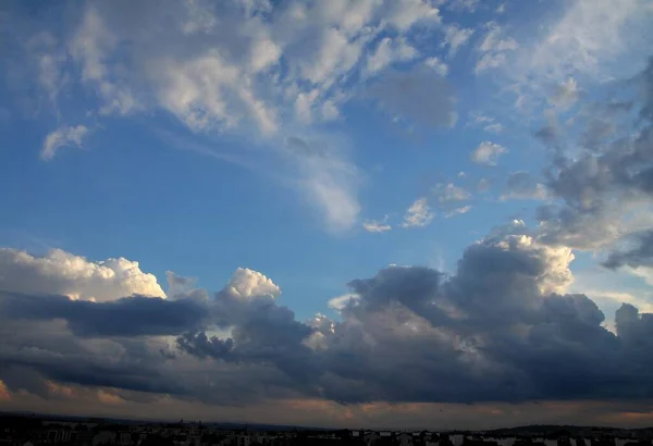 Malerischer Blick Auf Den Himmel Bei Sonnenuntergang Mit Wolken — Stockfoto