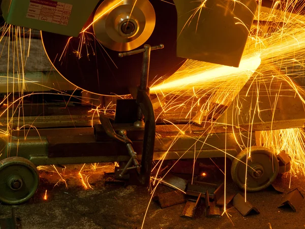 Cutting steel with grinder closeup — Stock Photo, Image