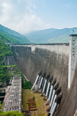 bhumibol dam thaila bina, hidroelektrik enerji üretimi