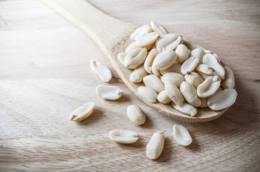 Fıstık portre üzerinde ahşap Kepçe