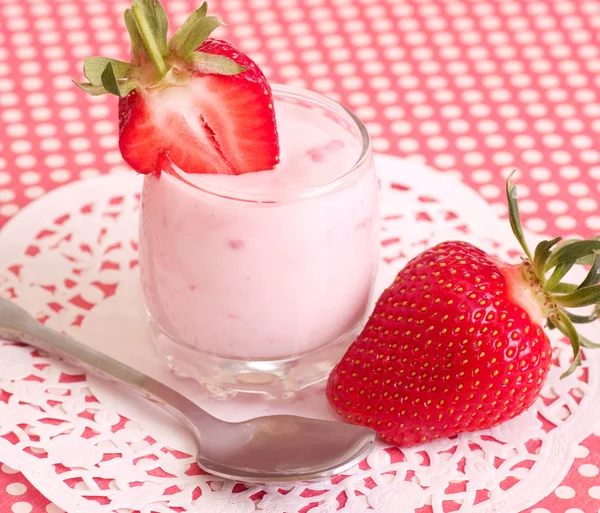 美味新鲜草莓奶昔 — 图库照片
