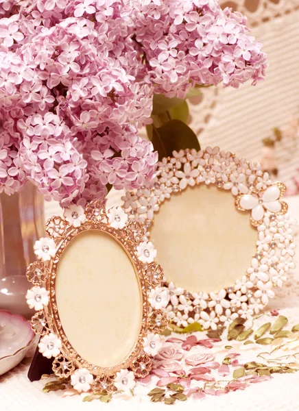 Miroir vintage avec fleurs de printemps — Photo