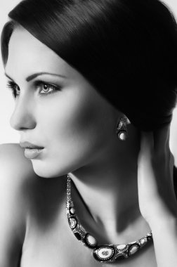 kadın moda mücevher süslemeli. moda portre