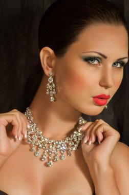 kadın moda takı değerli süslemeleri ile.