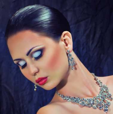 kadın moda takı değerli süslemeleri ile.