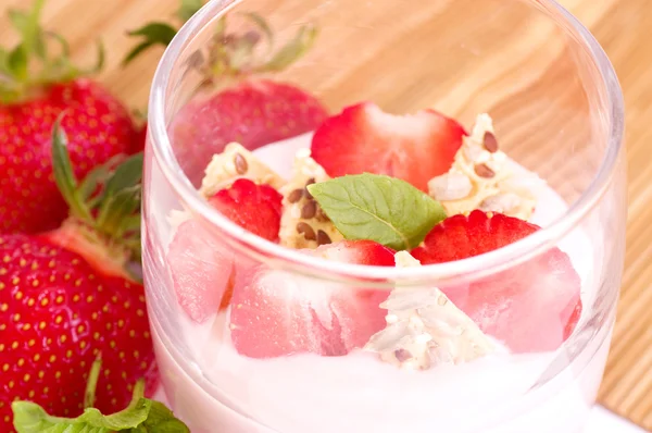 Tasty fresh strawberry smoothie — Stock Photo, Image