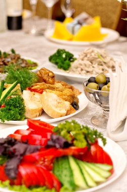 bir restoran servis yemek masası