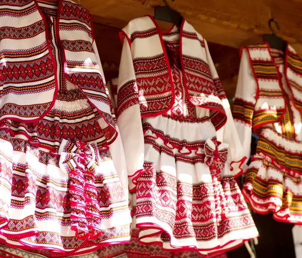 Ukrajinské národnosti národní oblek — Stock fotografie