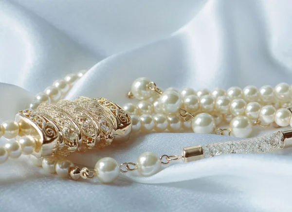 Beaux bijoux de perles — Photo