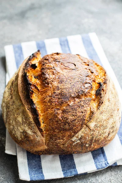 Σπιτικό Ψωμί Προζύμης Έννοια Ψησίματος Ψωμιού Χειροτεχνίας — Φωτογραφία Αρχείου