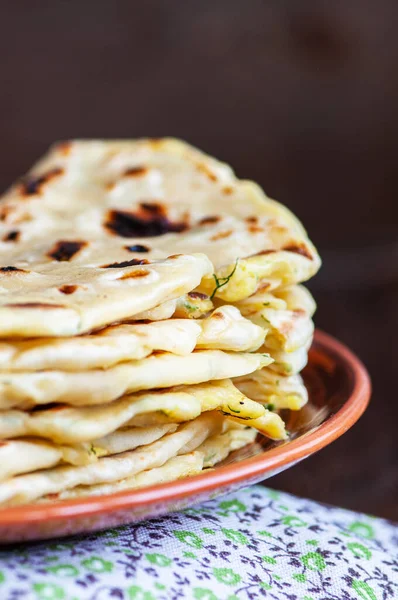 Stack Khychin Traditional Flatbreads Stuffed Mashed Potatoes Greens Served Plate — Stock Photo, Image