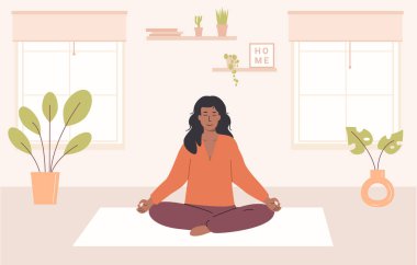 Bacak bacak üstüne atmış, gözleri kapalı, evde meditasyon yapan Afro-Amerikalı bir kadın. Genç bayan rahat modern odada oturup yoga, farkındalık meditasyonu ve nefes kontrol egzersizleri yapıyor. Vektör.