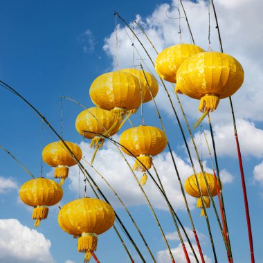 Çin Yeni Yıl Fenerleri, Çin Yeni Yılı vesilesiyle kağıt sanat formunda.,