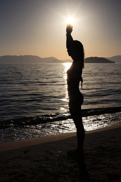 Silhouet van een meisje — Stockfoto