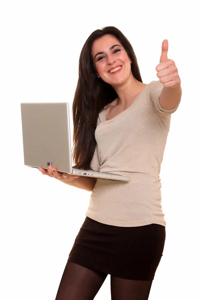 Jovem mulher com notebook computador — Fotografia de Stock