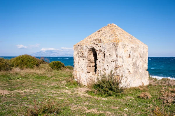 Mały fort blisko plaży — Zdjęcie stockowe