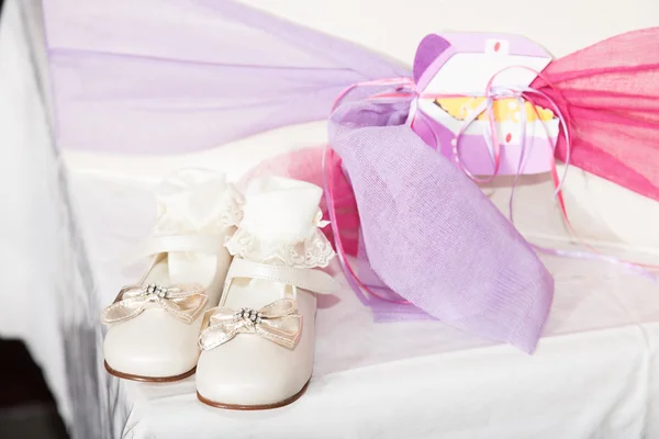 Vauvan kengät — kuvapankkivalokuva
