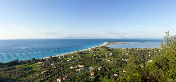 Prachtig strand in een Grieks eiland — Stockfoto