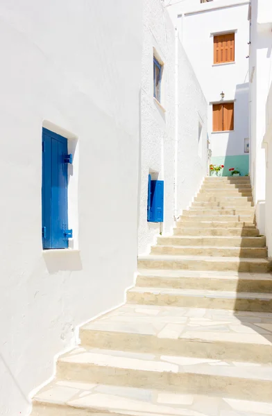 Tinos 섬, 그리스에서 전통적인 거리 — 스톡 사진