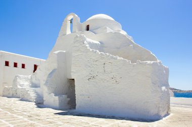 mykonos, Yunanistan'ın beyaz kilisede