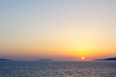 Mykonos.Greece içinde güzel gün batımı
