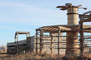 terk edilmiş binada