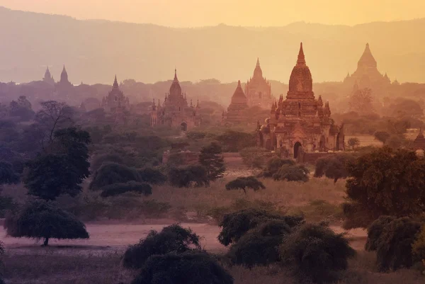 Heidnische Pagoden in Myanmar — Stockfoto