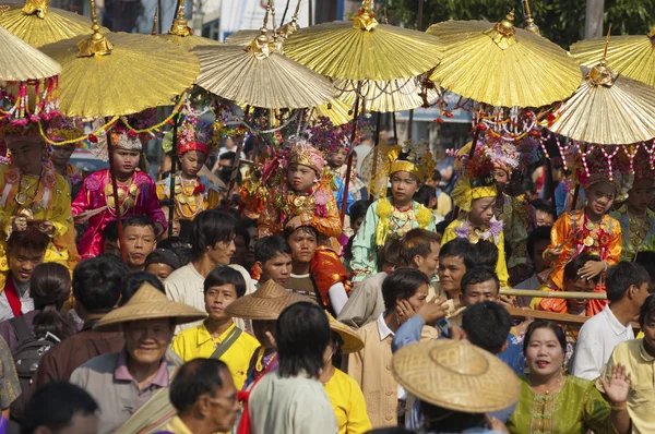 Buddhist novice ordination ceremony — Stock Photo, Image