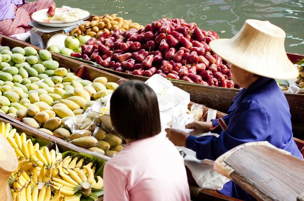 Marché flottant de Damnoen Saduak — Photo