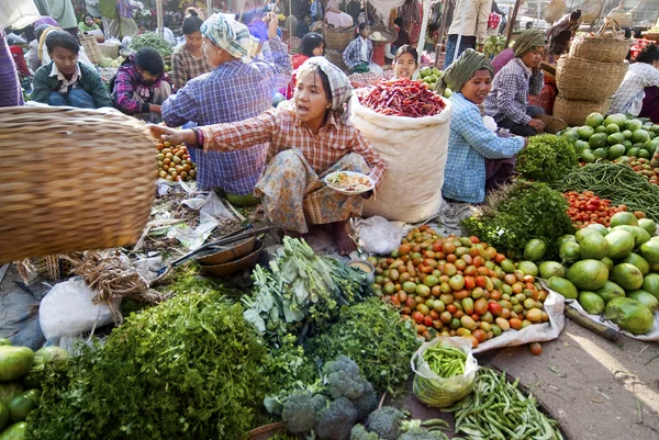 Nyaung-u piac, Mianmar — Stock Fotó