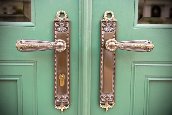 Klamki drzwi — Zdjęcie stockowe
