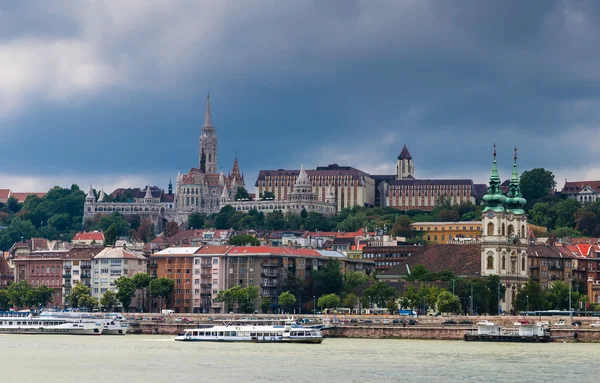 Budín a Matyášův kostel. staré město Budapešť, Maďarsko. — ストック写真