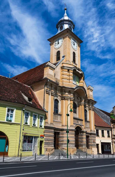 Kościół Świętego Piotra i Pawła w starym mieście brasov, Rumunia — Zdjęcie stockowe