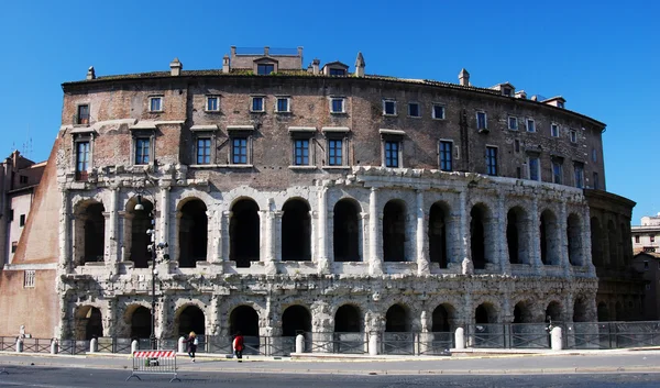 Marcelus theatre, klassiska antika konstruktion i Rom, Italien — Stockfoto