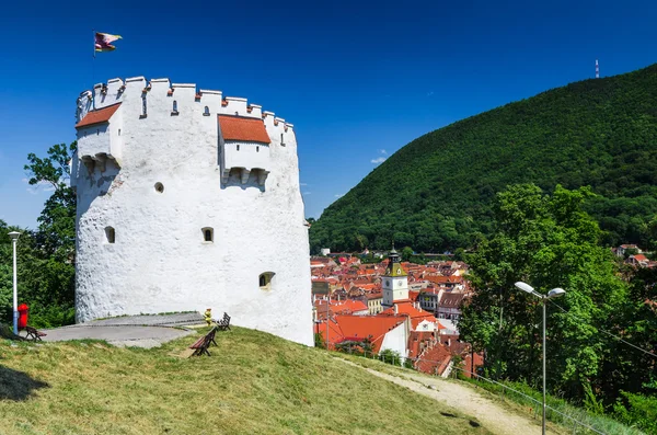 Beyaz Kule brasov tahkimatı, Transilvanya, Romanya — Stok fotoğraf