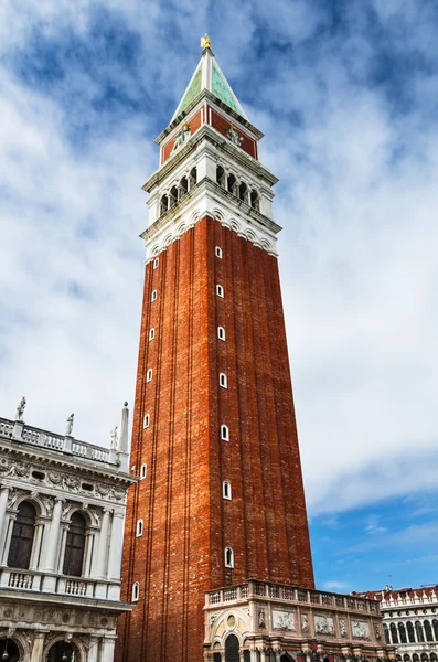 Campanile de San Marco, marco de Veneza na Itália — Fotografia de Stock