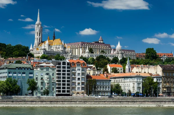 Budín a Matyášův kostel. staré město Budapešť, Maďarsko. — ストック写真
