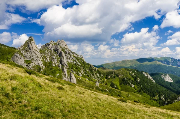 Горный пейзаж Чукаса в Румынии — стоковое фото