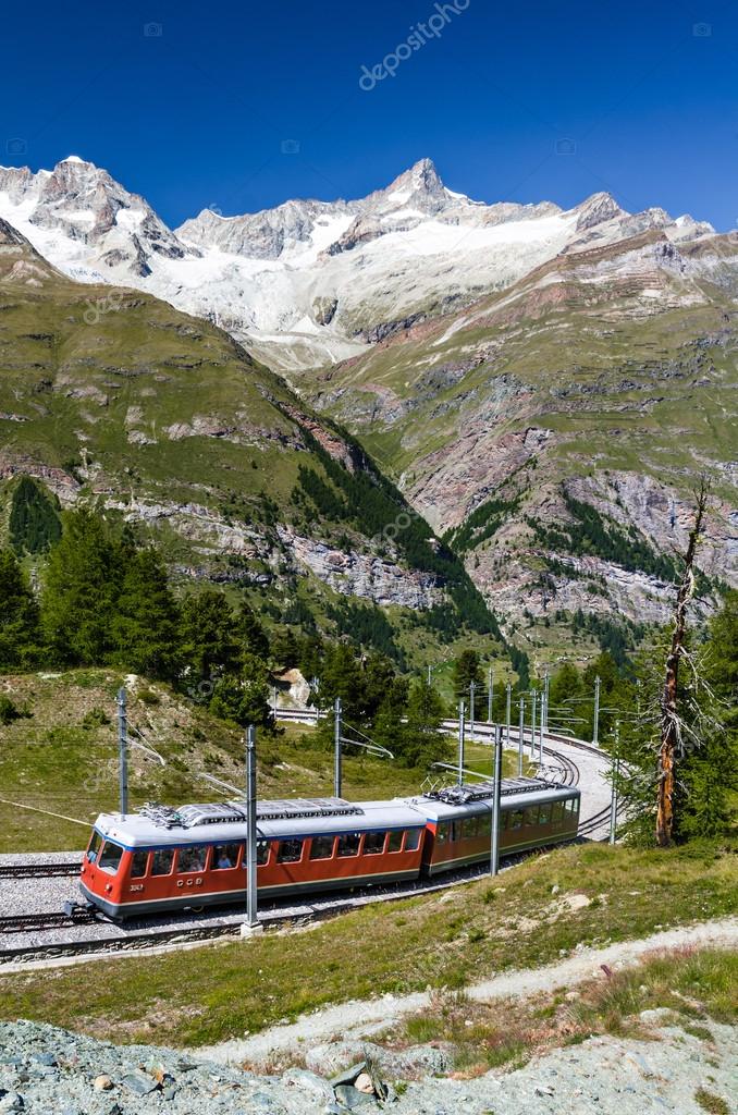 Alpine train in Switzerland, Zermatt — Stock Photo © emicristea 33173787